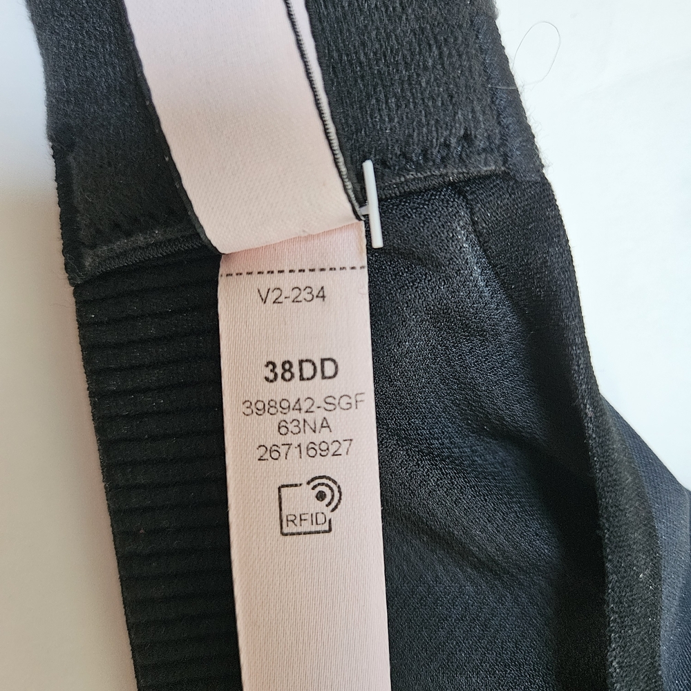 Victoria's Secret Black and Gray Sports Bra Racerback 38DD - Picture 6 of 7